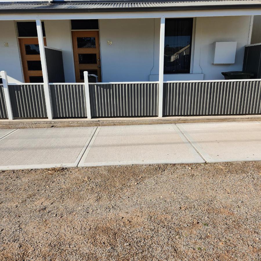 City Villa 39 Blende St Broken Hill Nsw 2880 Dış mekan fotoğraf